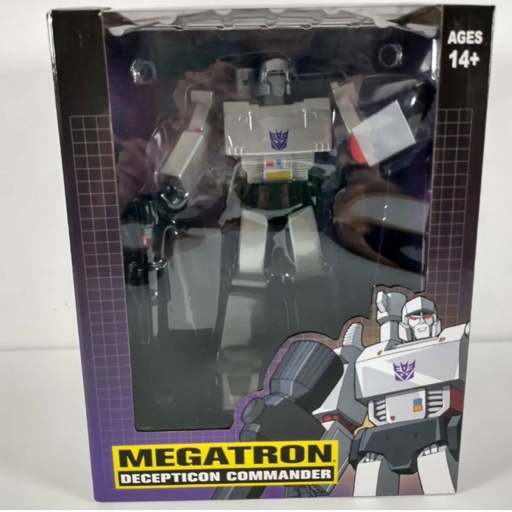PCS Collectibles Transformers Megatron PVC 1/8 Collectible Statue Sealed 2021